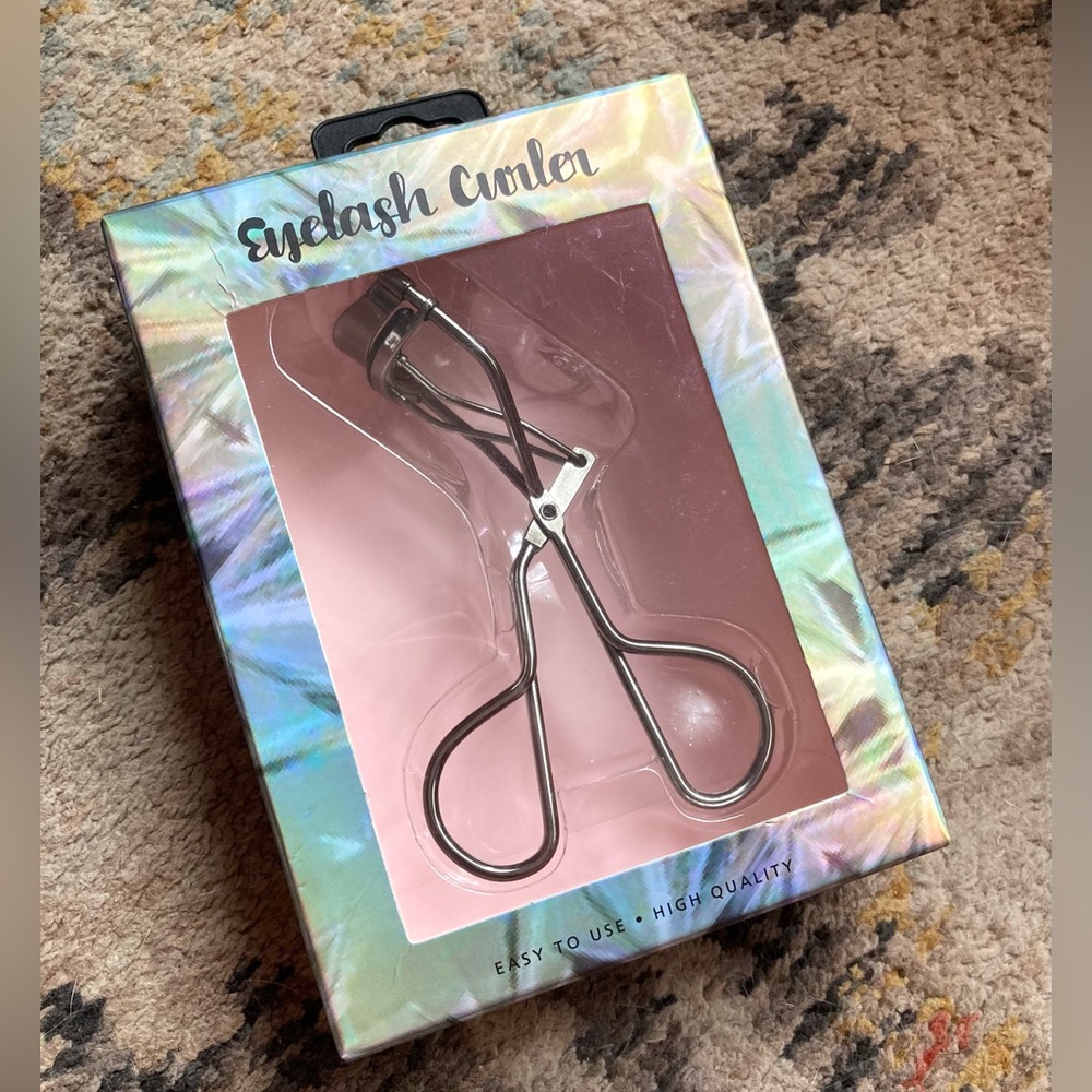 👁️NIB Eyelash Curler